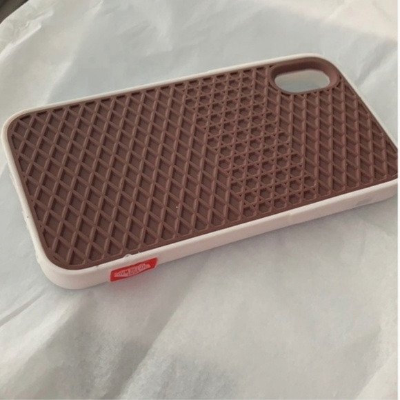 NEW iPhone X / XR / XS / XS MAX Vans Rubber Case - Picture 4 of 8